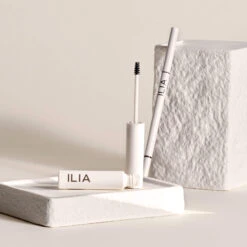 In Frame Brow Gel Mascara Sourcils Transparent -Meilleur Cosmétiques Magasin 2023 07 OMC NOUVEAUTES ILIA carre 4c563262 5772 48c3 9f1b 52b08d357335