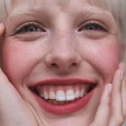 Bisou Blush Crème -Meilleur Cosmétiques Magasin 3vfr bisou blush ines carre