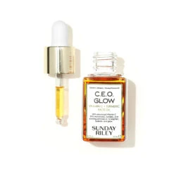 Sunday Riley C.E.O. Glow Vitamin C & Turmeric Face Oil Huile Visage Éclat -Meilleur Cosmétiques Magasin CEO Glow Face Oil Format 15 ML Sunday Riley b6056938 b0e2 4b6e 9002 7270afb4c2be