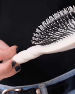 Brosse N°03 L'Indispensable Cuir Chevelu Sensible -Meilleur Cosmétiques Magasin Captured ecran2023 06 02a16.38.53