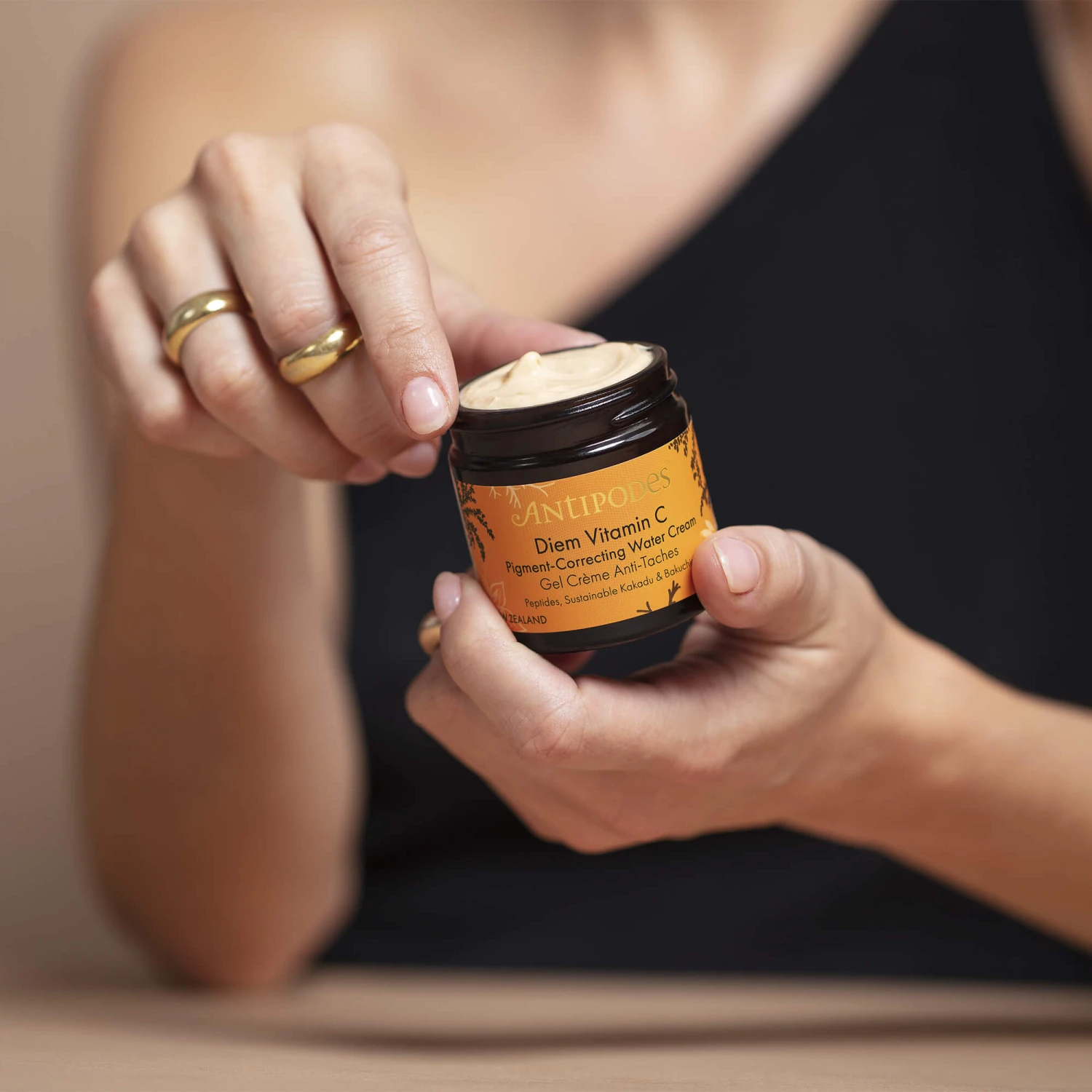 Αντίποδες Diem Vitamin C Gel Crème Anti-Taches 4 Αντίποδες Diem Vitamin C Gel Crème Anti-Taches – Image 2