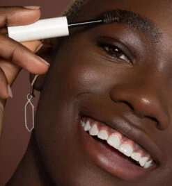 Brow Gel Gel Sourcils -Meilleur Cosmétiques Magasin ILIAEssentialBrowGel D 3