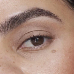 Liquid Powder Matte Eye Tint Fard à Paupières Crème Mat -Meilleur Cosmétiques Magasin Liquid Powder Matte Comparision Grid CORK