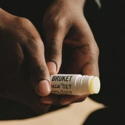 L:A Bruket Lip Balm Baume à Lèvres Protecteur 017 -Meilleur Cosmétiques Magasin lip balm labruket