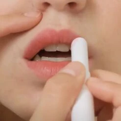 Baume à Lèvres Teinté -Meilleur Cosmétiques Magasin vignette rouge mathilde